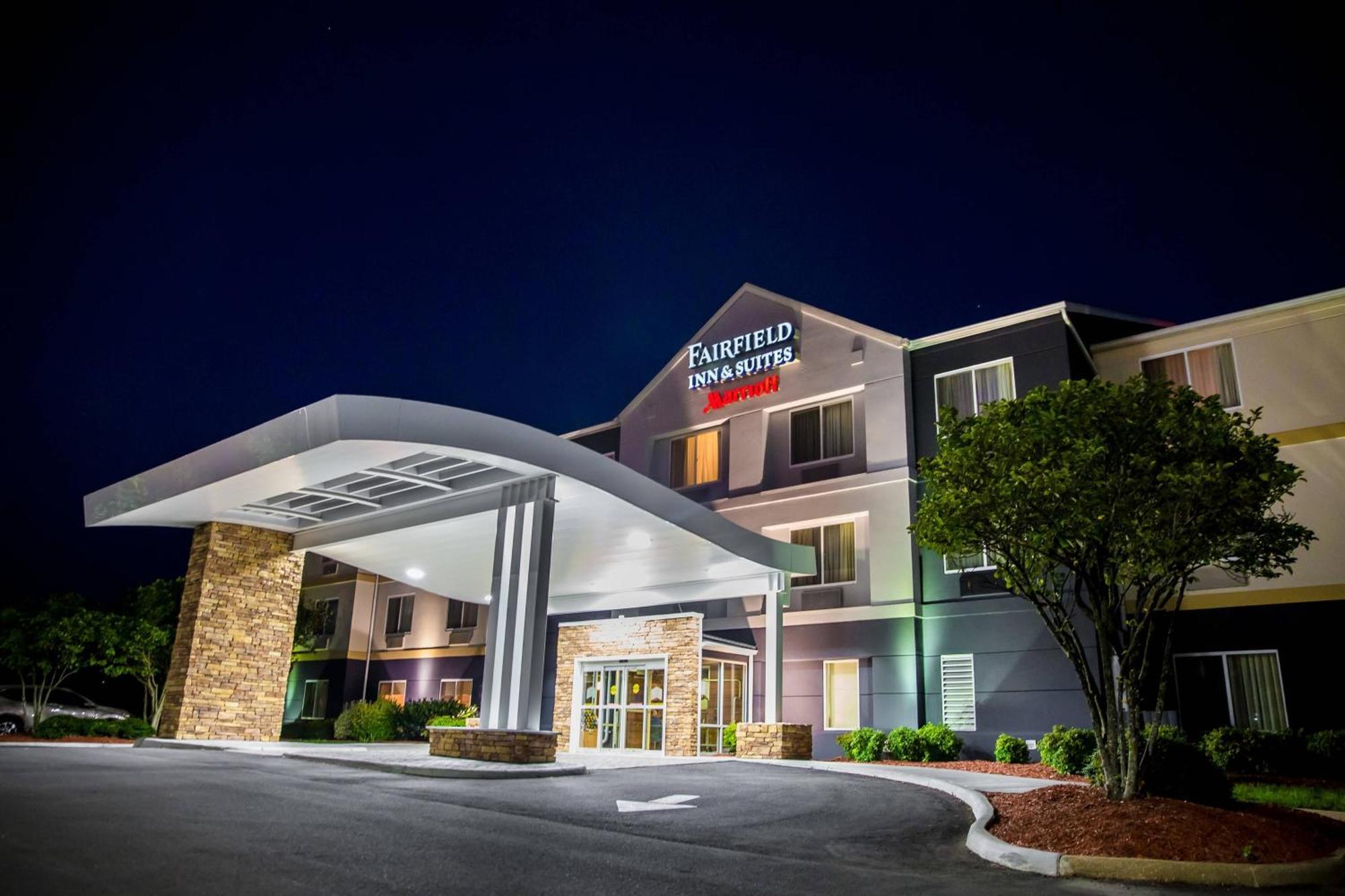 Fairfield Inn & Suites Fredericksburg Exterior photo